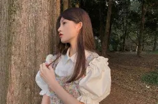 1天曝3大瓜！顶流女星签协议、约会激吻、知三当三各个炸裂