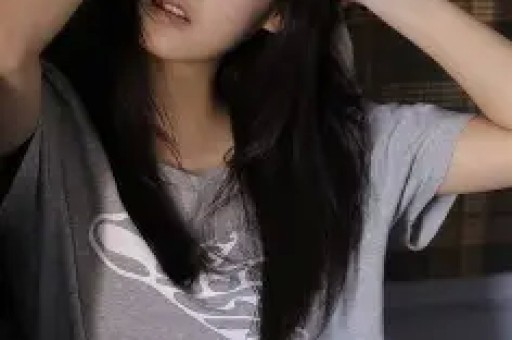 网红摊主鹅腿阿姨塌房后更多黑料被曝光儿子天天开豪车游玩