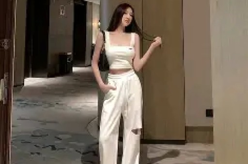 网红被曝开“绿茶速成班”教“狐狸精三段式狩猎法”发布擦边低俗内容自称课程已卖给15万人最高2880元可提供男性资源平台回应