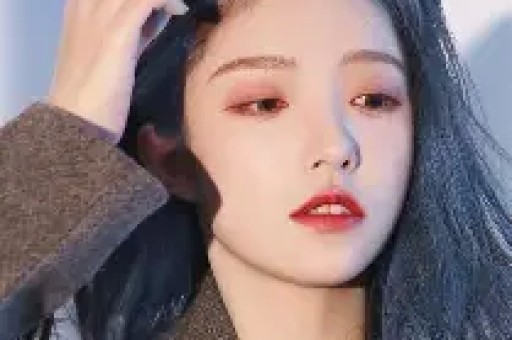 直播把未成年女生6次摁进鱼缸画面好残忍！快手又一精神小妹网红被封禁